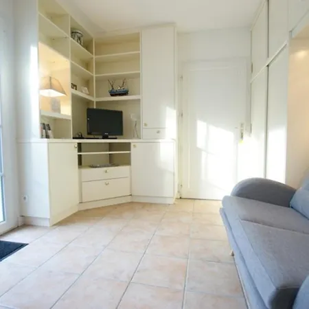 Intramuros Avec Cour A - Fr-1-835-14 Daire *