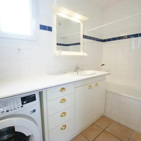 Daire Intramuros Avec Cour A - Fr-1-835-14 *